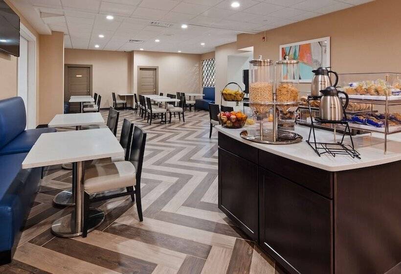 호텔 Best Western Plus Landmark Inn