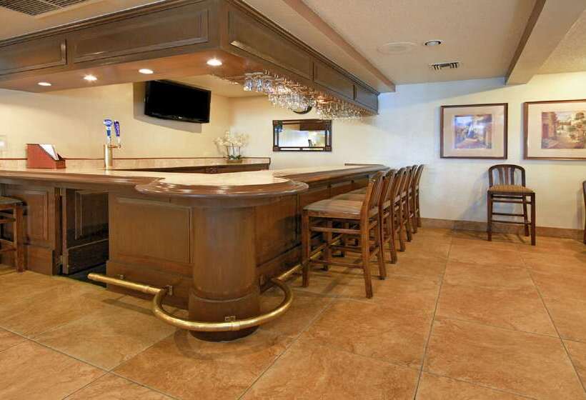 Best Western San Dimas Hotel & Suites