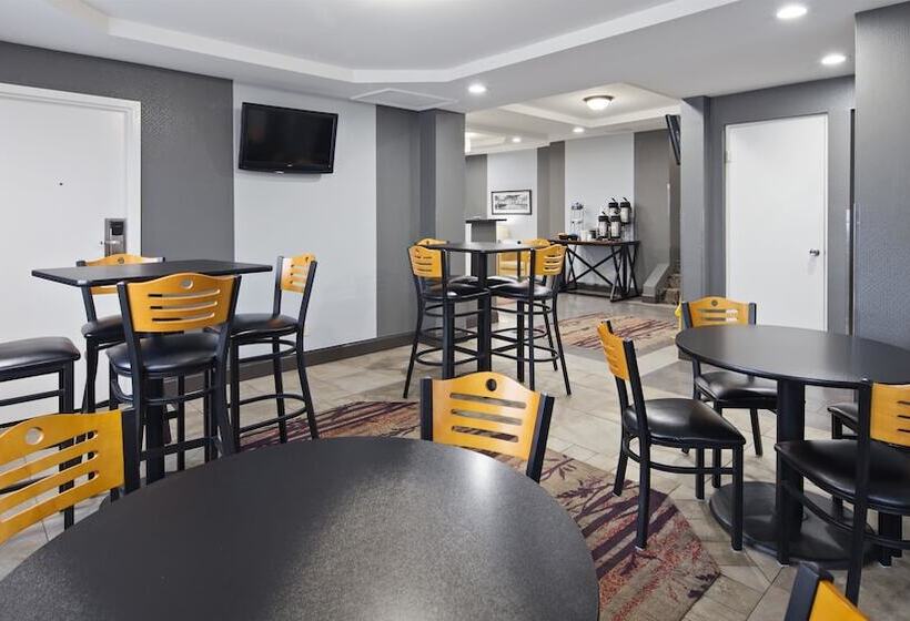 호텔 Best Western Inn At The Rochester Airport