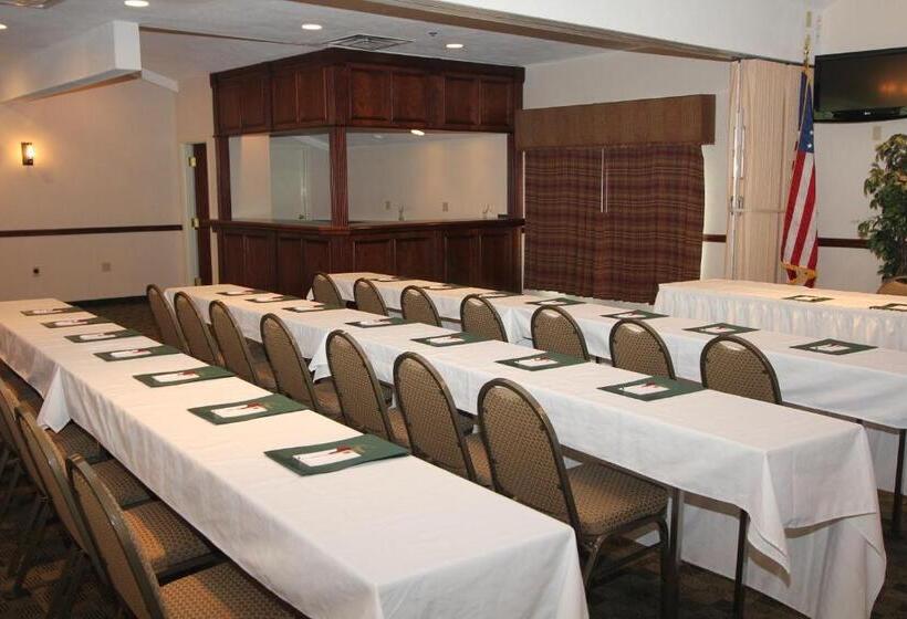 ホテル Black Bear Inn & Suites