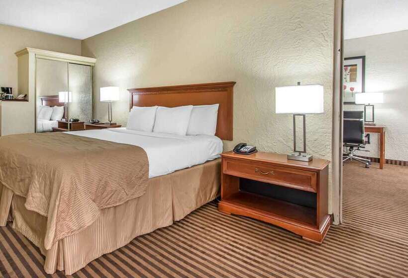 Clarion Hotel Broken Arrow   Tulsa