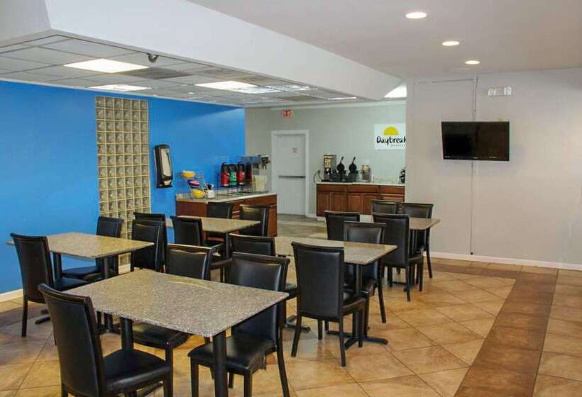 فندق Ramada By Wyndham Lumberton