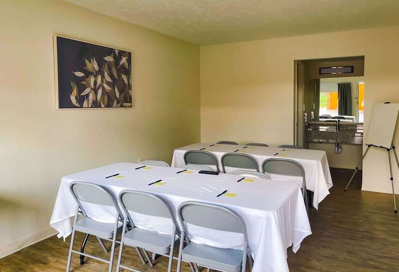 فندق Ramada By Wyndham Lumberton