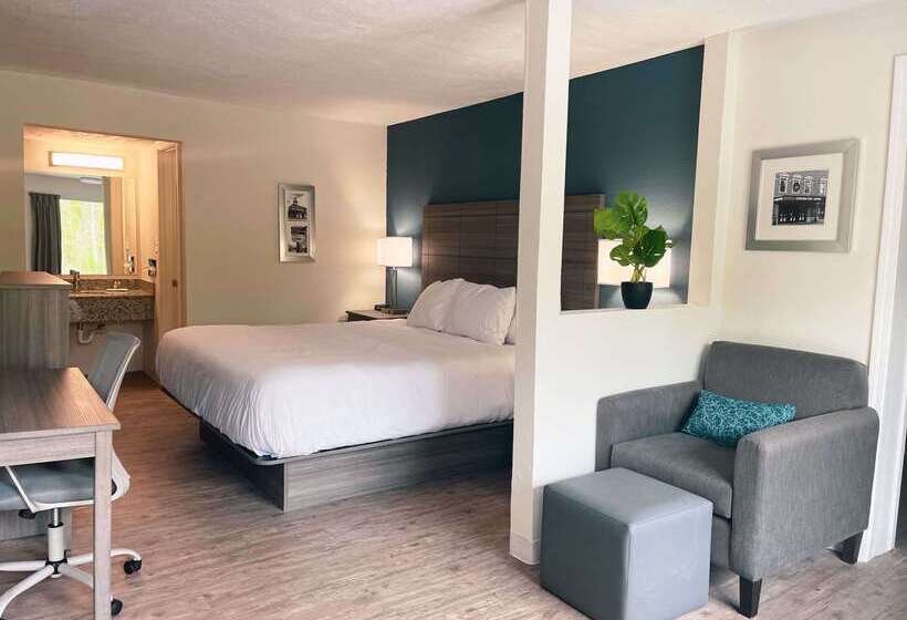 فندق Ramada By Wyndham Lumberton