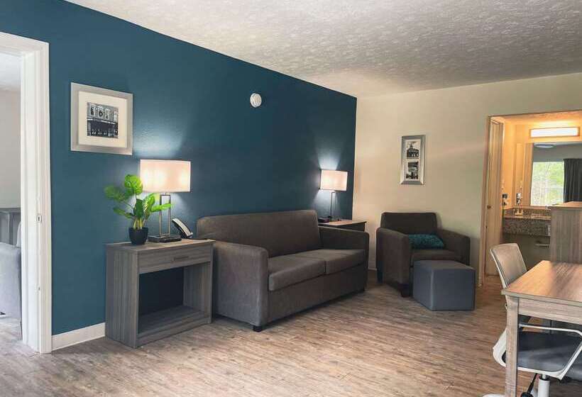 فندق Ramada By Wyndham Lumberton