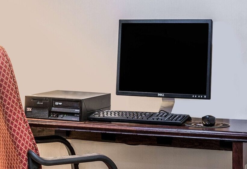 فندق Ramada By Wyndham Lumberton