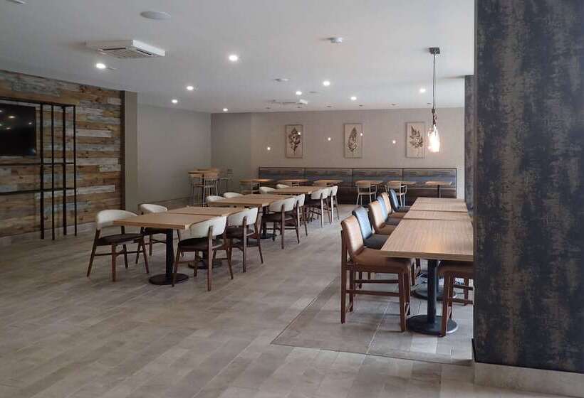 호텔 Clarion Pointe Downtown Gatlinburg