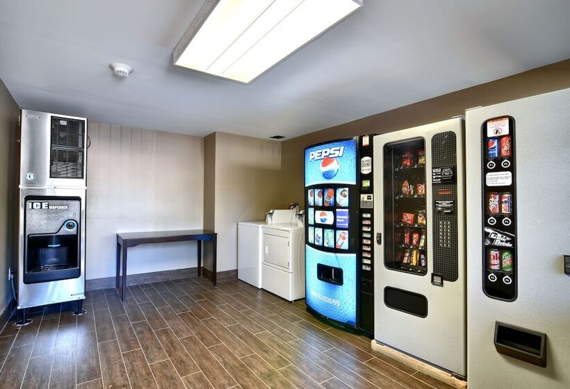 酒店 Clarion Pointe Downtown