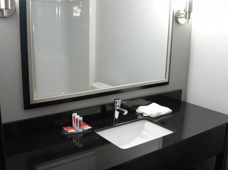 酒店 Clarion Pointe Downtown