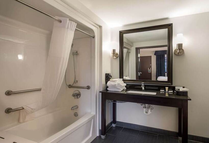 호텔 Clarion Pointe Downtown