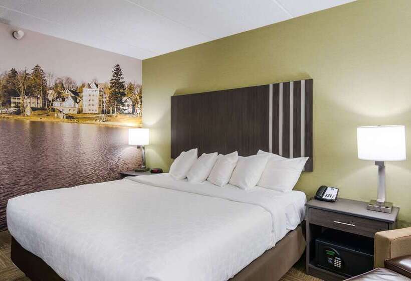 호텔 Clarion Pointe Jamestown Falconer