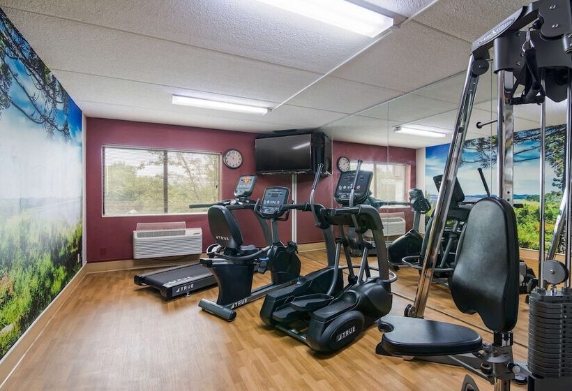 호텔 Clarion Pointe Jamestown Falconer