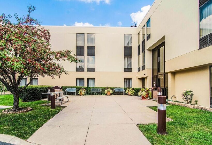 هتل Comfort Inn Convention Centerchicago O Hare Airport