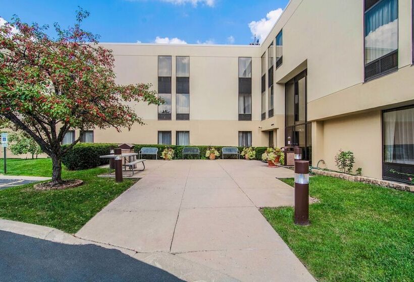 هتل Comfort Inn Convention Centerchicago O Hare Airport