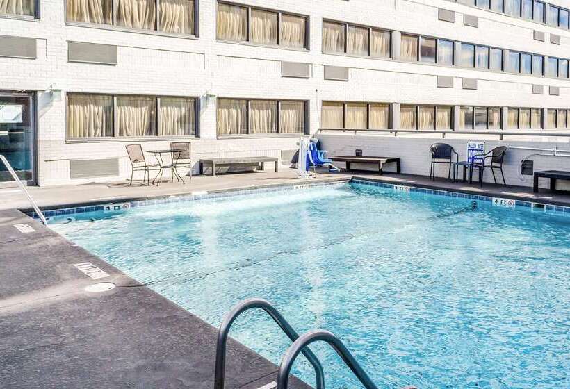 ホテル Comfort Inn Downtown Charleston