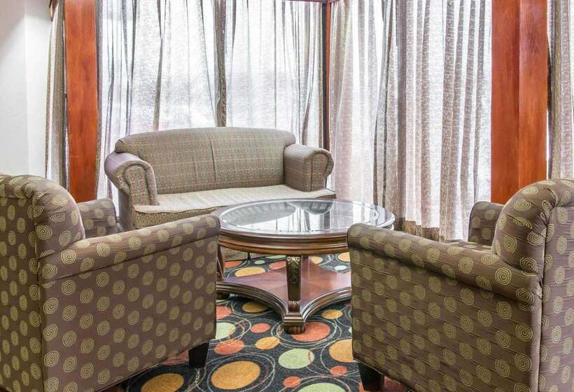 فندق Comfort Inn Maumee  Perrysburg Area