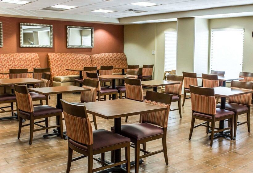 فندق Comfort Inn Fayetteville West Near Fort Liberty