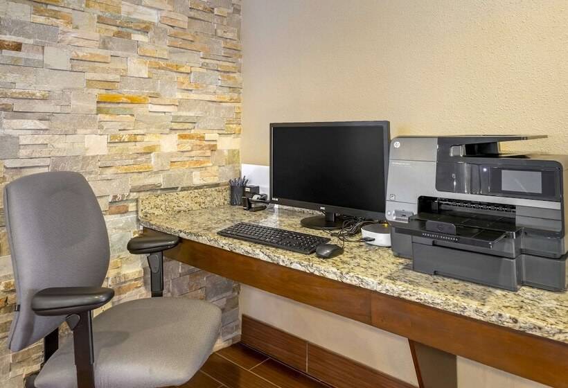 فندق Comfort Inn