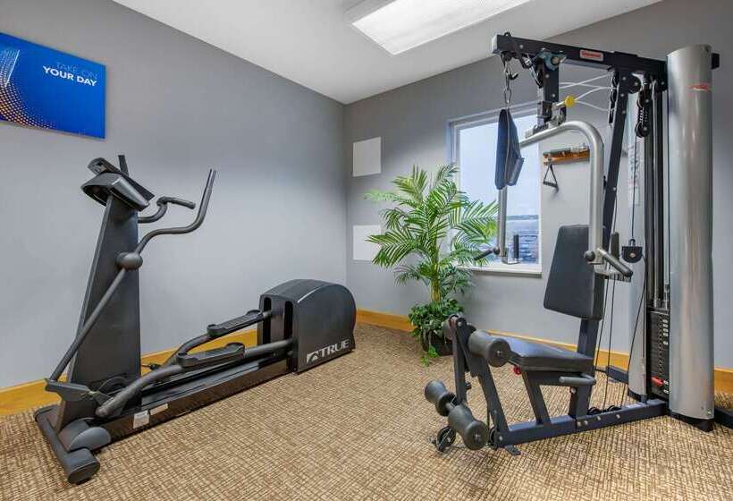 فندق Comfort Inn Splash Harbor