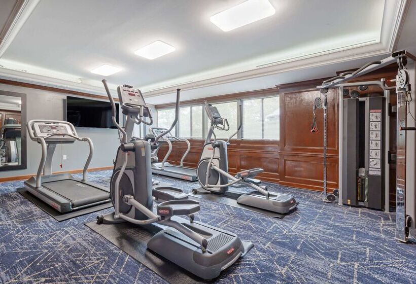 Clarion Hotel & Suites Bwi Airport North