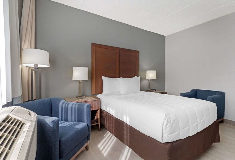 Clarion Hotel & Suites Bwi Airport North