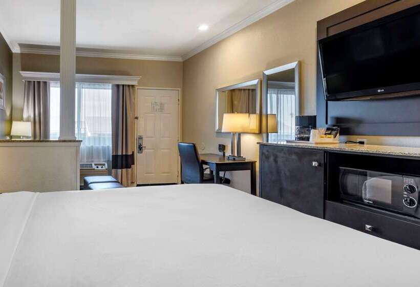 호텔 Comfort Inn & Suites Huntington Beach