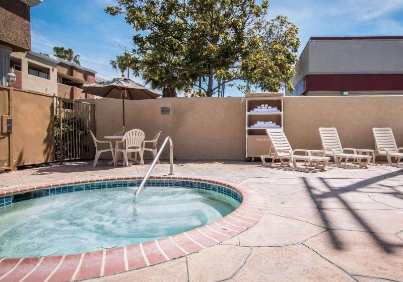 호텔 Comfort Inn & Suites Huntington Beach