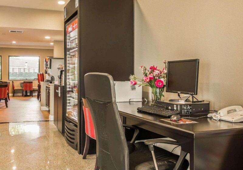 호텔 Comfort Inn & Suites Huntington Beach