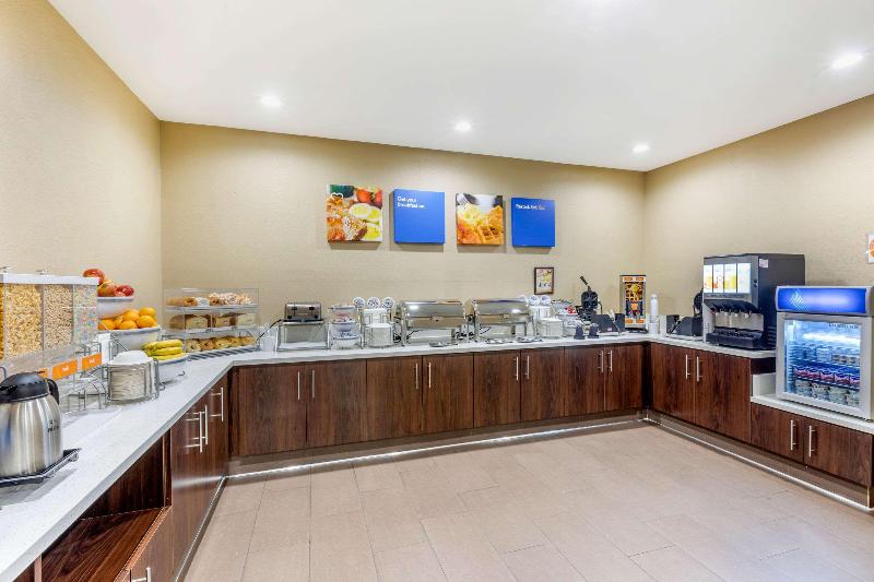 בית מלון כפרי Comfort Inn & Suites Orange County John Wayne Airport