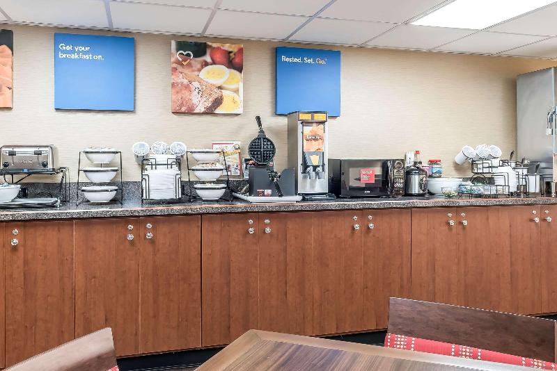 בית מלון כפרי Comfort Inn & Suites Piquanear Troyi75