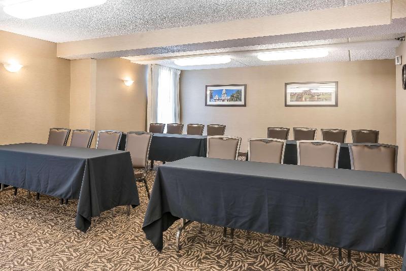 בית מלון כפרי Comfort Inn & Suites Piquanear Troyi75