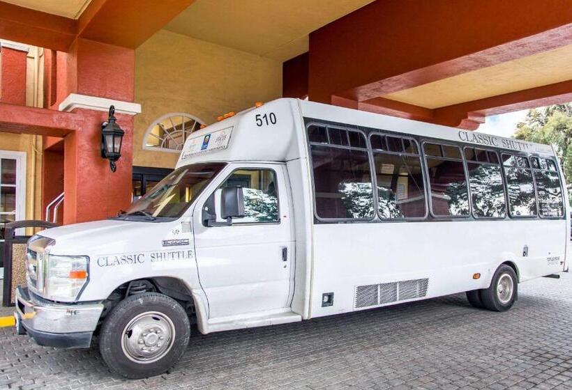 Отель Comfort Inn & Suites San Francisco Airport North