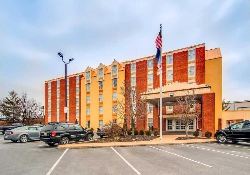 فندق Comfort Inn & Suites