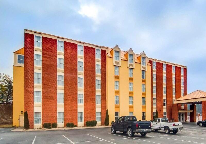 فندق Comfort Inn & Suites