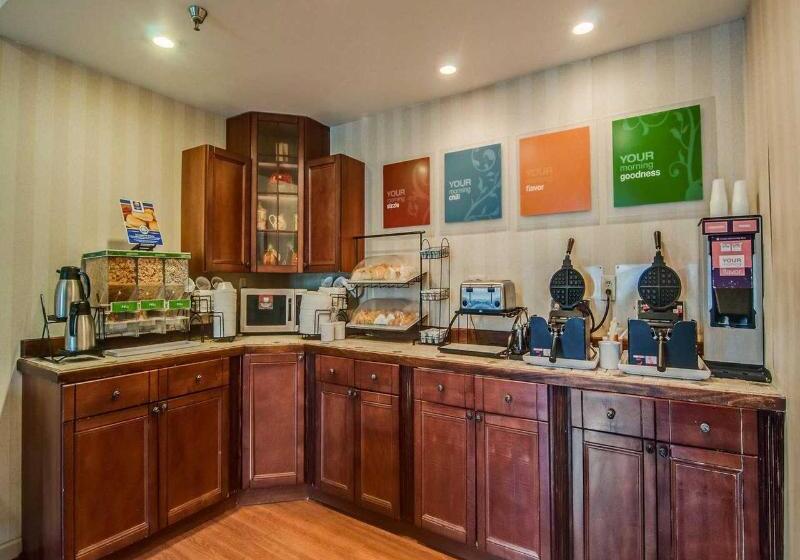 فندق Comfort Inn & Suites