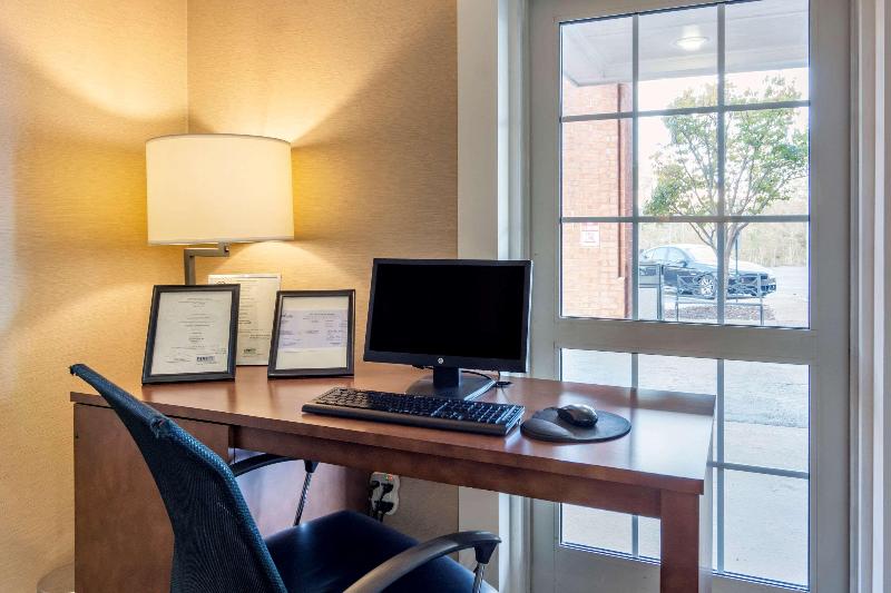 فندق Comfort Inn & Suites