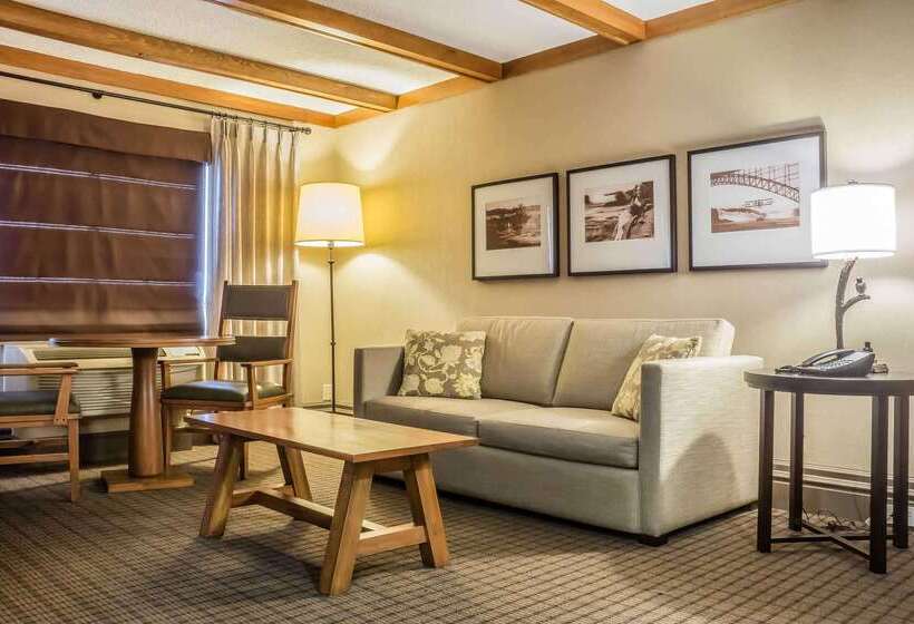 בית מלון כפרי Comfort Inn The Pointe