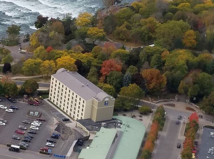 בית מלון כפרי Comfort Inn The Pointe