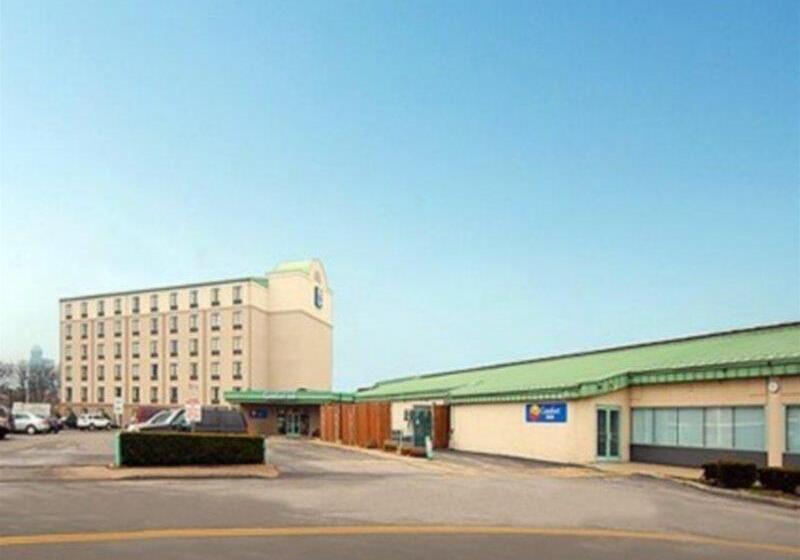 בית מלון כפרי Comfort Inn The Pointe