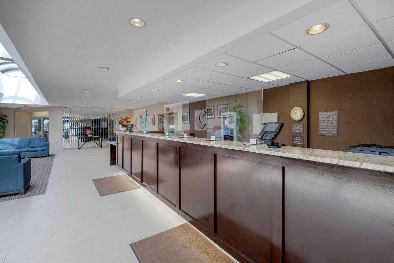 هتل Comfort Inn The Pointe