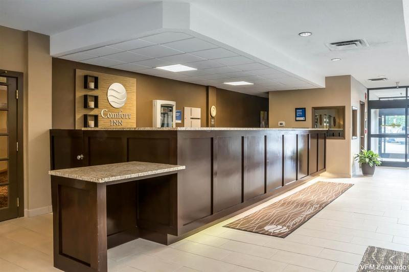 בית מלון כפרי Comfort Inn The Pointe