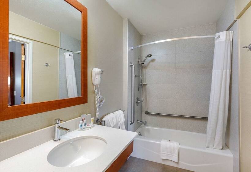 هتل Comfort Inn Rutland   Killington