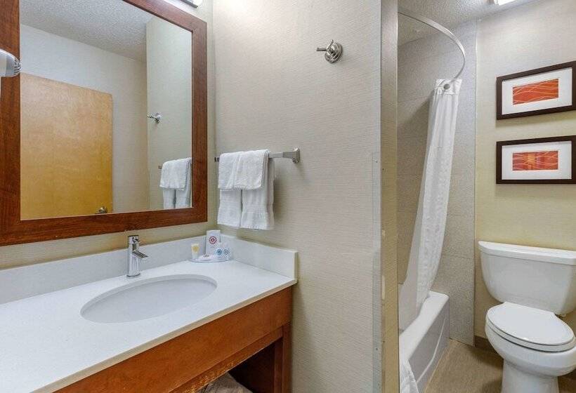 هتل Comfort Inn Rutland   Killington