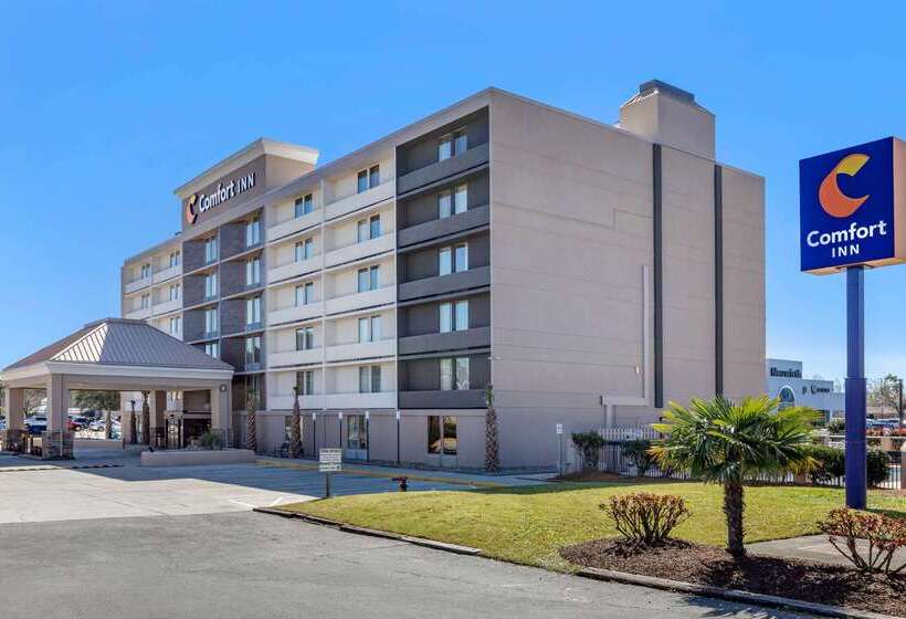 בית מלון כפרי Comfort Inn University