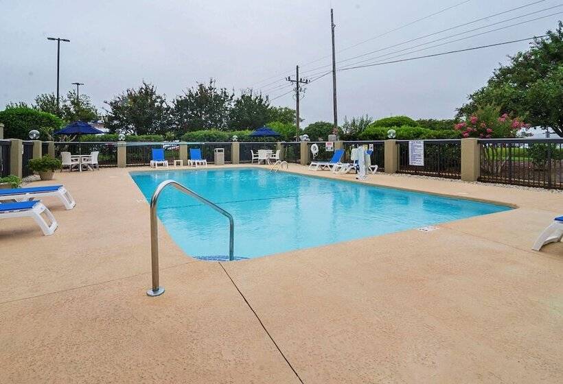 هتل Comfort Inn University