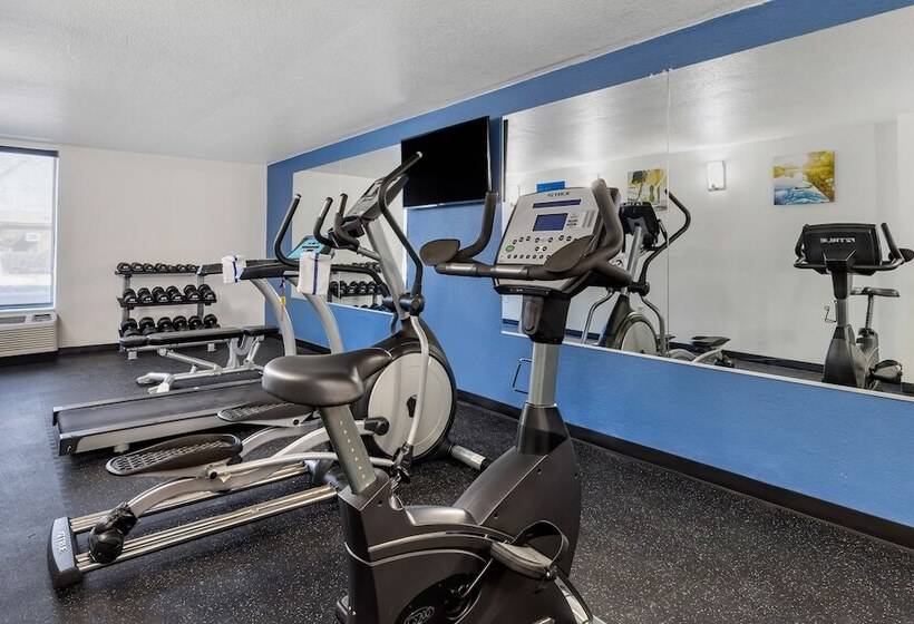 בית מלון כפרי Comfort Inn University