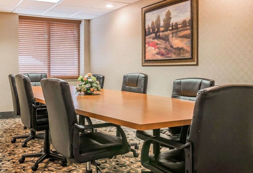 בית מלון כפרי Comfort Inn Utica