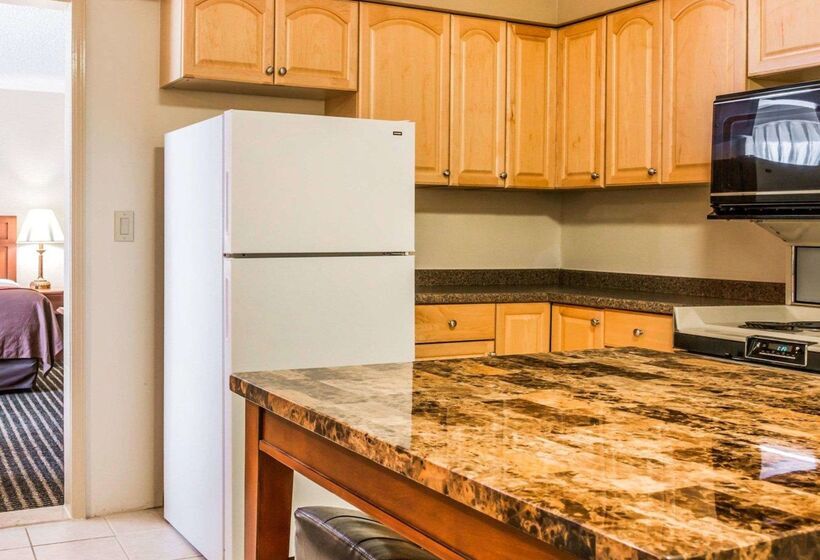 בית מלון כפרי Comfort Inn Utica