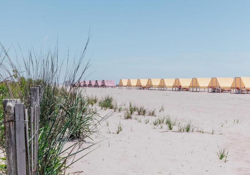 فندق Congress Hall