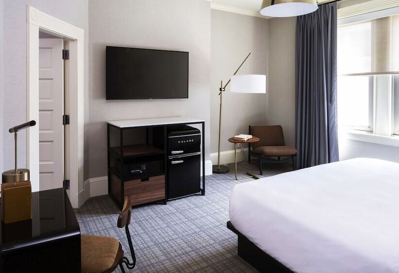 Copley Square Hotel, A Found